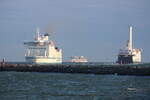 Huckleberry Finn,Aidadiva und Berlin am 17.05.205 vor Warnemünde.