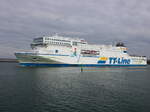 Die TT-Line Fähre Nils Holgersson(IMO: 9865685)auf dem Seeweg von Trelleborg nach Travemünde via Rostock beim Auslaufen am 03.04.2026 in Warnemünde.
