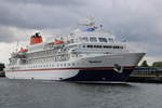 Das Kreuzfahrtschiff BREMEN der Hamburger Reederei Hapag-Lloyd Kreuzfahrten am 25.07.2020 in Warnemünde.