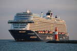 Die 316 Meter lange Mein Schiff 7(IMO: 9851189) am Morgen des 17.05.2026 in Warnem�nde.
