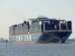 „CMA CGM Christophe Colomb“ Passiert Lühe am 13.07.2010 Kurs Hamburg.Der Frachter bringt es auf eine Tragfähigkeit von 157.000 Tonnen.