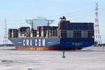 CMA CGM ZHENG HE , Containerschiff , IMO 9706906 , Baujahr 2015 , 399.2 × 54m , 17859 TEU , Grünendeich , 26.10.2019