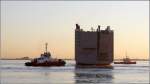 Am 30.09.2011 erreicht die 2008 gebaute MICHIGAN HIGHWAY (IMO 9339832) Bremerhaven. Vor der Nordschleuse wird sie auf der Weser mit Schlepperuntersttzung um ca. 270 gedreht, um in die berseehfen zu gelangen. Die MICHIGAN HIGHWAY ist 200 m lang, 32 m breit, hat eine GT von 56.951, eine DWT von 32.260 t und kann 6.135 Fahrzeuge transportieren. Sie fhrt unter der Flagge von Japan mit Heimathafen Kobe.
