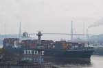 Die NYK Aphrodite IMO-Nummer:9247754 Flagge:Panama Lnge:299.0m Breite:40.0m Baujahr:2003 Bauwerft:IHI,Kure Japan Stellpltze fr 6214 TEU beim auslaufen aus dem Hamburger Hafen aufgenommen vom