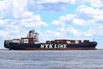 NYK DELPHINUS , Containerschiff , IMO 9337652 , Baujahr 2007 , 294.12 x 32.2 m , 4888 TEU , Cuxhaven , 06.06.2020