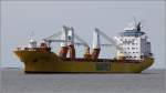 Die 2011 gebaute HAPPY DOVER (IMO 9551959) auf der Weser Höhe Bremerhaven. Sie ist 157 m lang, 26 m breit, hat eine GT/BRZ von 14.784 und eine DWT von 18.974 t. Heimathafen ist Amsterdam (Niederlande). Sie verfügt über zwei 400-t-Krane und einen 120-t-Kran.