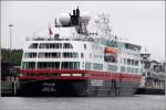 Die FRAM (IMO 9370018) ist das Expeditionsschiff der Hurtigruten. Hier liegt das 114 m lange und 20 m breite Schiff in Mariehamn, der Hauptstadt von land. 20.05.2013

