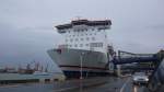 Stena Jutlandica am Kai in Gteborg. Aus dem Auto fotografiert. Im Hintergrund sieht man ein trkises lvsnabben Wassertaxi. Sommer 09