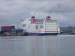 Stena Jutlandica legt in Frederikshavn an. Sommer 09