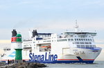 Die Stena Line Fähre Skane IMO-Nummer:9133915 Flagge:Schweden Länge:200.0m Breite:28.0m Baujahr:1998 Bauwerft:Astilleros Espanoles,Cadiz Spanien am 09.07.16 beim einlaufen in Warnemünde aufgenommen.