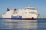 Die StenaLine Fähre MS Mecklenburg-Vorpommern auf ihrer 6 stündigen Überfahrt von Trelleborg nach Rostock-Überseehafen beim Einlaufen in Warnemünde.03.12.2016