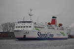 Die StenaLine Fähre Sassnitz am 15.11.2019 auf ihrem Seeweg von Rostock-Überseehafen nach Trelleborg in Warnemünde.