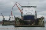 Die Stena-Garrier  auf dem schwimmenden Trockendock im Hafen von Gteborg.