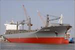 Die 2006 gebaute MSC DAVOS (IMO 9327669) liegt nach einer berholung am 18.04.2011 am Ausrstungskai der Lloyd Werft in Bremerhaven. Sie ist 211 m lang, 32 m breit, hat eine GT von 32161 und eine Kapazitt von 2732 TEU. Heimathafen ist Monrovia (Liberia).