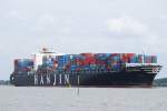 Die aus Hamburg auslaufende Hanjin Budapest IMO-Nummer:9312937 Flagge:Panama L�nge:304.0m Breite:40.0m aufgenommen am 02.09.09 vom Willkommen H�ft in Wedel.