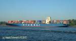HYUNDAI BRAVE   IMO 9346304 am 9.10.2010, auslaufend Hamburg, vor Övelgönne  Typ: Container / 2007 bei Hyundai, Ulsan, Süd Korea / BRZ 94.511 / Lüa.