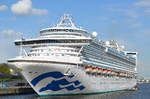 Die Caribbean Princess IMO-Nummer:9215490 Flagge:Bermuda Länge:290.0m Breite:36.0m Baujahr:2004 Bauwerft:Fincantieri,Monfalcone Italien festgemacht am Cruise Center Hamburg Altona am 26.04.17