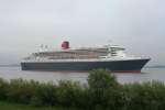 Queen Mary 2 am frhen Morgen des 16.08.2010 im Bereich Lhe Einlaufend nach Hamburg.