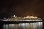 Die in der Nacht des 05.06.12 aus dem Hafen von Southampton auslaufende Queen Victoria IMO-Nummer:9320556 Lnge:294.0m Breite:32.0m Flagge:Bermuda Tonnage:90.000BRZ Geschwindigkeit:23,7Knoten Besatzung:1003 Passagiere:1990 Kabinenanzahl:995 Baujahr:2007 Bauwerft:Fincantieri Marghera,Marghera Italien aufgenommen von der Queen Elizabeth.