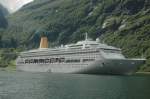 Das Kreuzfahrtschiff MS Oriana besuchte am 25.06.2011 den Geirangerfjord.