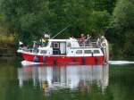 Motorboot mit Kajüte  BEERTJE  auf der Mosel in Lothringen zwischen Thionville und Metz, bei Guénange, 24.07.2015  