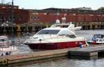 Motorjacht SEA DREAM, MMSI 211540660, Rufz.:DGBY2, 14 x 4 m, liegt als Gast an der Lbecker HANSA-MARINA im Hansahafen...  Aufgenommen: 18.5.2012
