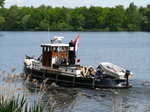 Kleiner historischer Dampfschlepper jetzt als Freizeitschiff mit Scania-Motor 375 PS; Motorschlepper VOORWAARTS, registriert in HENGELO (Niederlande) ENI 02307390, gebaut 1881 als CONCORDIA Bauwerft: Huijgens v. Gelder, Hoogezand; Länge 14,39 m, Breite 3,76, Tiefgang 1,10 m weitere ex-Namen: 1887 Voorwaarts, 1896 Sempre Avanti, 1907 Noorderdok, 1937 Pead, 1949 Maria, 1963 Mutin, seit 1991 Voorwaarts; gesehen auf dem Elbe-Lübeck-Kanal von Lauenburg kommend, 29.05.2010