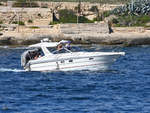 Ein Motorboot, gesehen im Oktober 2017 in Malta.