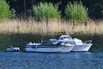 Motorboote Ende April 2018 auf der Havel am Stadtrand von Berlin.