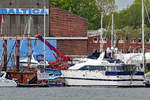 Motoryacht CHRISTINA ONASSIS am 16.05.2020 in Lübeck-Travemünde bei der Marina Baltica liegend