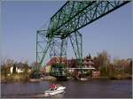 Bis 1974 war die Schwebefhre Osten-Hemmoor ber die Oste im regulren Einsatz. Heute dient sie nur noch touristischen Zwecken. 25.04.2010.