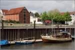 Die PRENZLAU liegt im Hafen von Bremen-Vegesack. Es scheint ein umgebauter Fischkutter zu sein. 12.05.2012