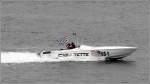 Etwa ein Dutzend Speedboote machte sich am 15.06.2012 von Bremerhaven aus auf den Weg nach Helgoland.