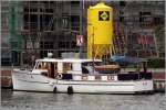 Die NAN ist eine 1934 vom Yachtdesigner Ed Monk in Seattle gebaute hlzerne Motoryacht mit einer Lnge von 15,88 m und einer Breite von 4,43 m. Seit 2006 ist sie in Bremen beheimatet und kann gechartert werden. Hier ist sie am 16.06.2012 im Neuen Hafen von Bremerhaven zu sehen. Nhere Infos zur Yacht unter: www.ppcharter.com/nan/nan.html 