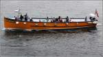 Fr den Personenverkehr zwischen den bewohnten Inseln der Isles of Scilly sind etliche Boote im Einsatz. Hier die 1947 gebaute, 13,7 m lange GOLDEN SPRAY, die 72 Passagieren Platz bietet. Die GOLDEN SPRAY gehrt zur kleinen Flotte der St. Mary's Boatmen's Association. St. Mary's, 01.06.2012.