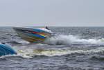 Ankunft von Speed Booten beim Poker Run am Ueckerkopf. - 01.06.2013