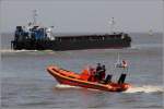 Ein Polizei-RIB auf der Weser in Bremerhaven. 21.05.2012