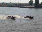RIB PIRATEN am 4.7.2015, Hamburg, Elbe vor den Landungsbrücken /  Leichte Schlauchboote für Offshoreinsätze, hier Einsatz zur Bespaßung auf der Elbe, 250 PS, bis 100 km/h /  