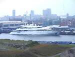  Golden Odyssey  am 22.07.2017 (IMO / MMSI 9648788 / 310724000) im Hamburger Hafen.
In der Rangliste der größten Yachten der Welt steht die Superyacht Golden Odyssey auf Platz 36.