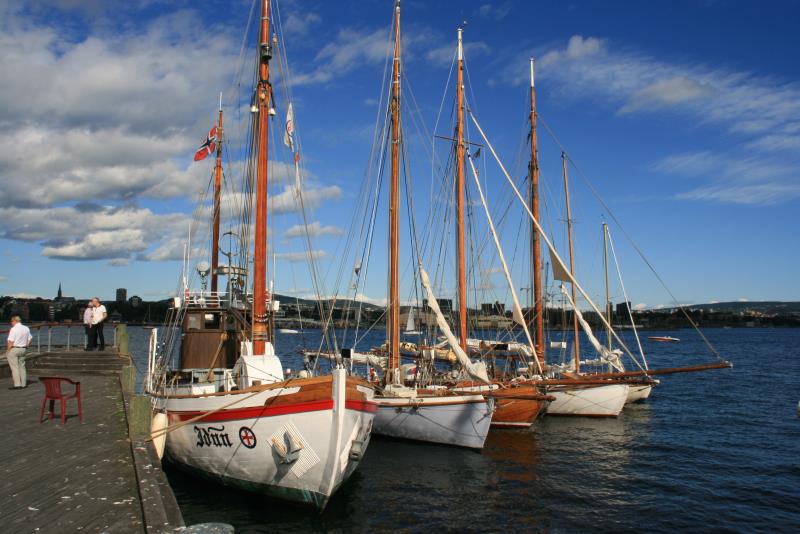Treffen historischer Seenotretter in Oslo. Im Vordergrund die RS  Idun  - RS 39 - aus dem Jahr 1937; 06.09.2009