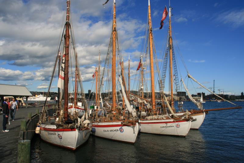 Treffen historischer Seenotretter in Oslo. Im Bild die RS  Stavanger  - RS 14 - aus dem Jahr 1901, die RS  Colin Archer  - RS 1 - aus dem Jahr 1893 und die RS  Christiania ; 06.09.2009