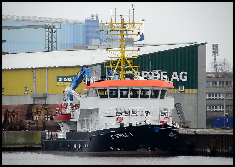 Vermessungsschiff  Capella  festgemacht im Nordhafen von Stralsund.
