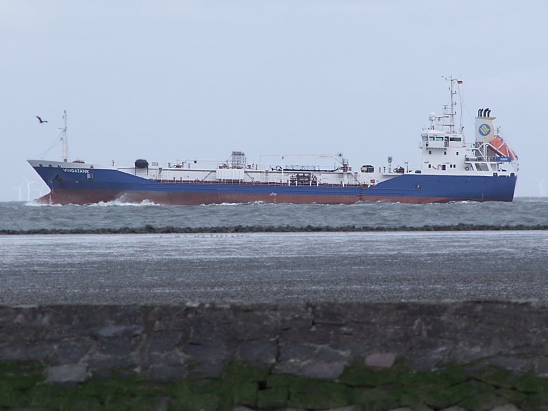 Vingatank(IMO-9237711;L=96;B=14mtr)hat nun nach der Elbmndung die Nordsee erreicht;090829