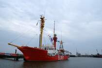 Die  Elbe 1  liegt im Cuxhaven und ist ein altes Feuerschiff.Ist aber nicht mehr in Betrieb,sondern dient heute als Museum.