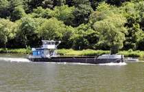  Moselkahn  KP 1744 querab von Klotten, moselaufw�rts Richtung Cochem - 24.06.2009