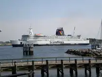 Die  FS Prins Joachim  am 10.08.09 im warnemnder Seekanal