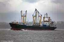 Bei richtigen typischen norddeutschen Novemberwetter fuhr die schne IBN Sina II Richtung Cuxhaven.Aufgenommen am 27.11.09 bei Grnendeich.