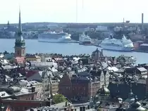 Die 292 Meter lange  Costa Atlantica  der Costa Cruises , die  FS Mariella  der Viking Line und die 229 Meter lange  Norwegian Dream  der Norwegian Cruise Line am 29.08.07 im Hafen von Stockholm.