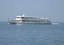 Die   VILLE-DE-GENEVE   kurz vor Vevey.
