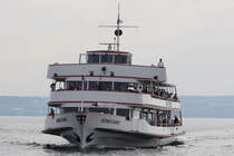 Der Dampfer  Konstanz  legt gleich in Linadau am Bodensee an (11.08.10) 